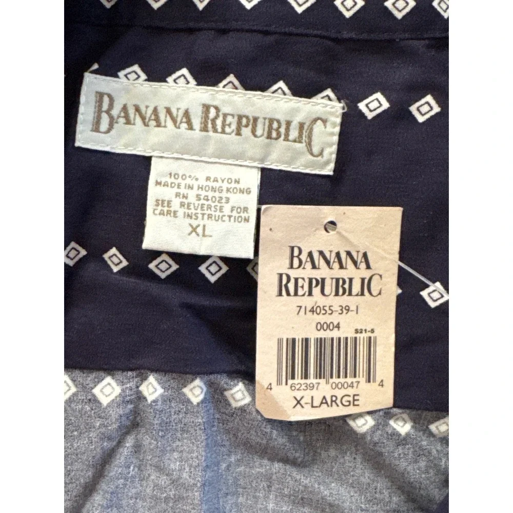 Banana Republic Mens XL Navy Geometric Diamond Rayon Button Down Shirt Vintage